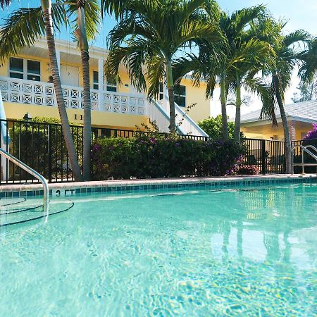 Serenity At Seascape: Steps To The Beach & Shops Palm Beach Shores Exterior foto